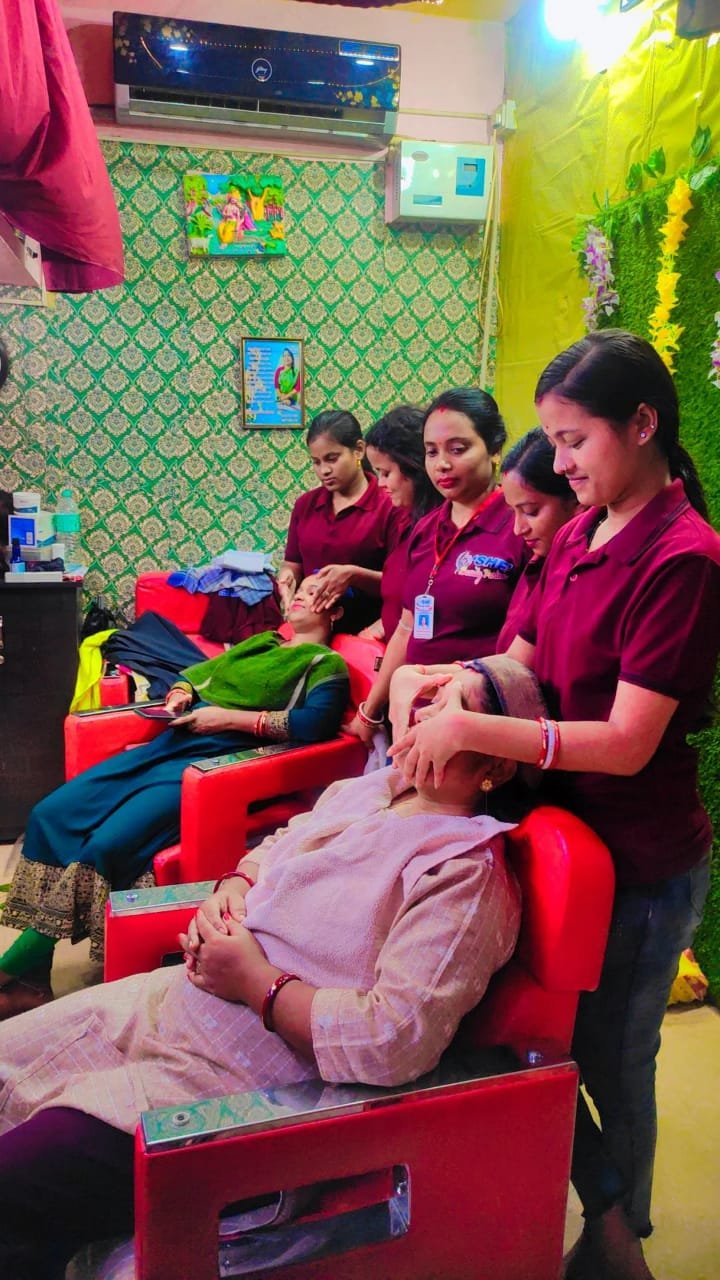 WhatsApp Image 2024-12-03 at 08.17.32